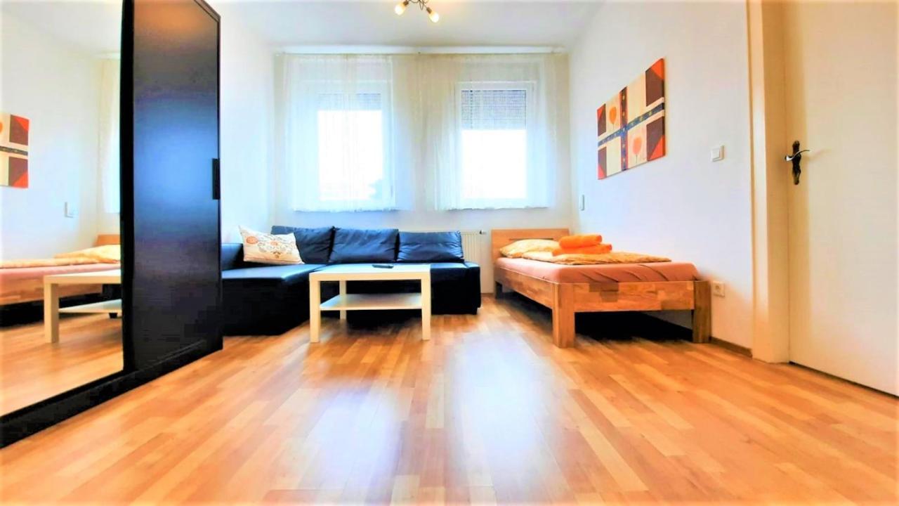 Private With Direct Subway Entrance * Fuerth