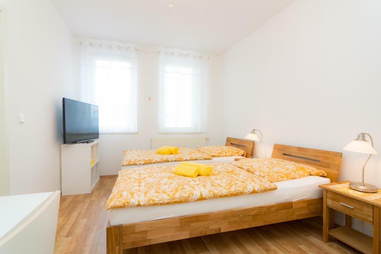 Apartment Private With Direct Subway Entrance *