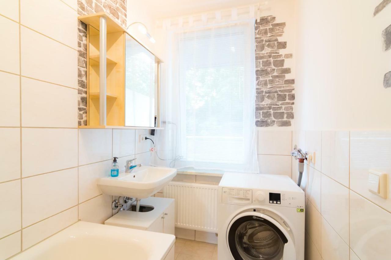 Private With Direct Subway Entrance Fuerth